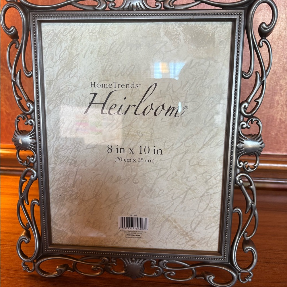 HomeTrends Heirloom Picture Frame – 8” x 10” – Ornate Scrollwork Vintage Style - Picture 2 of 7